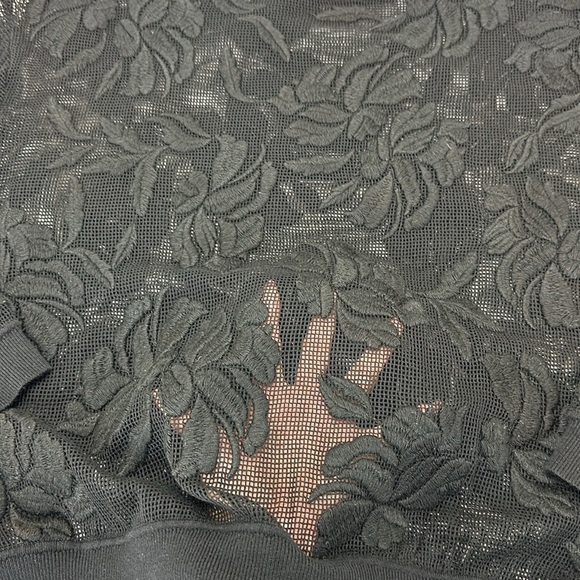 Bailey/44 Black Open Knit Floral Embroidered Top XS Oversized Mesh Goth - Picture 4 of 11